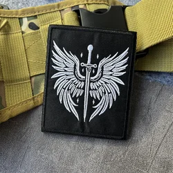 Parche táctico bordado militar chevron Alas y Espada con velcro