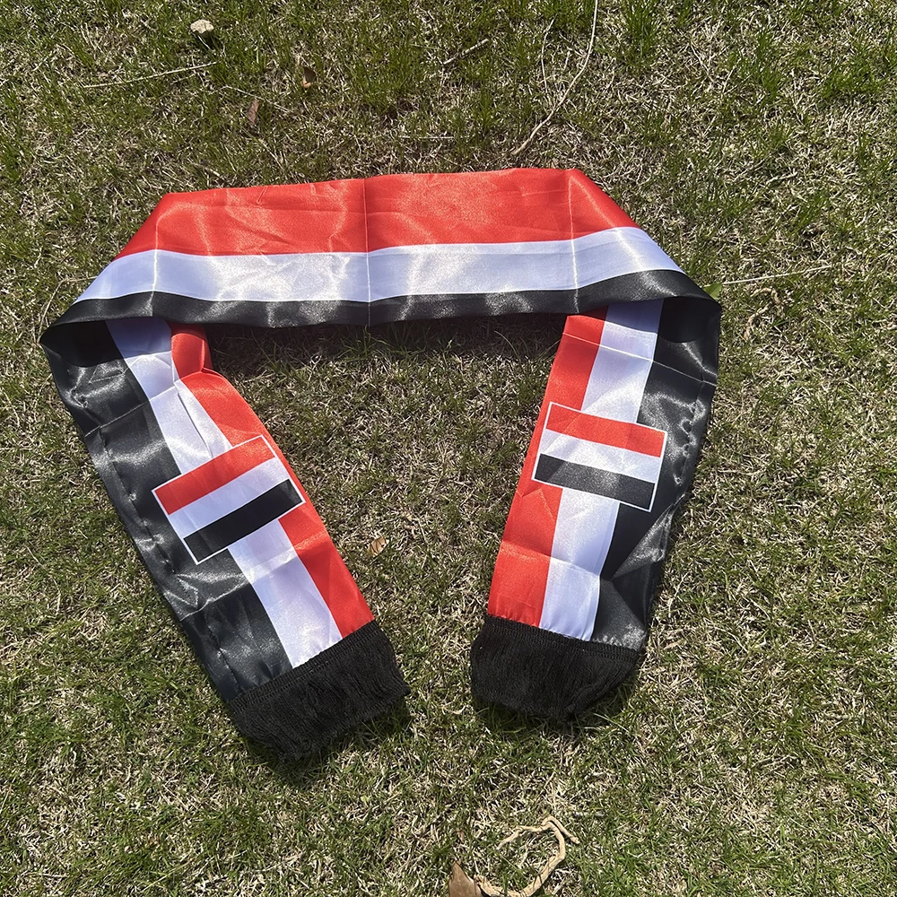 Bufanda de satén Yemen con borlas – ideal para eventos - imagen 2