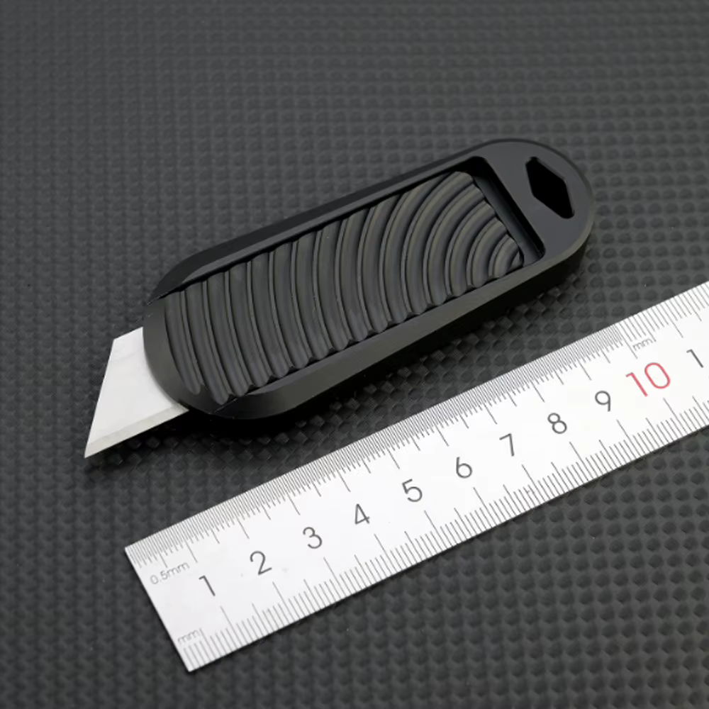 Cuchillo EDC aluminio con cuchilla reemplazable para bolsillo - imagen 4