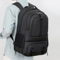 Mochila táctica MOLLE expandible con compartimento hidratación y portátil