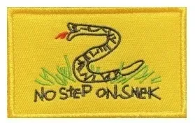 Parche táctico bordado Gadsden Viper para gorra con velcro - imagen 2