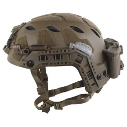 Casco táctico modular con riel ARC, luz IR y linterna LED táctica