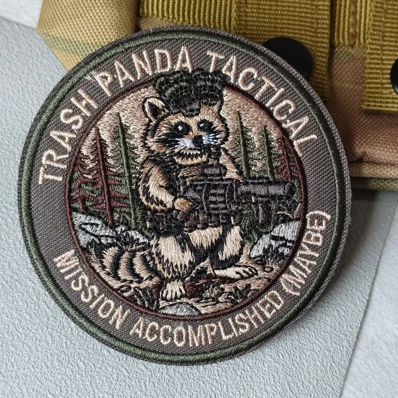 Parche táctico bordado panda con velcro para mochila y uniforme - imagen 4