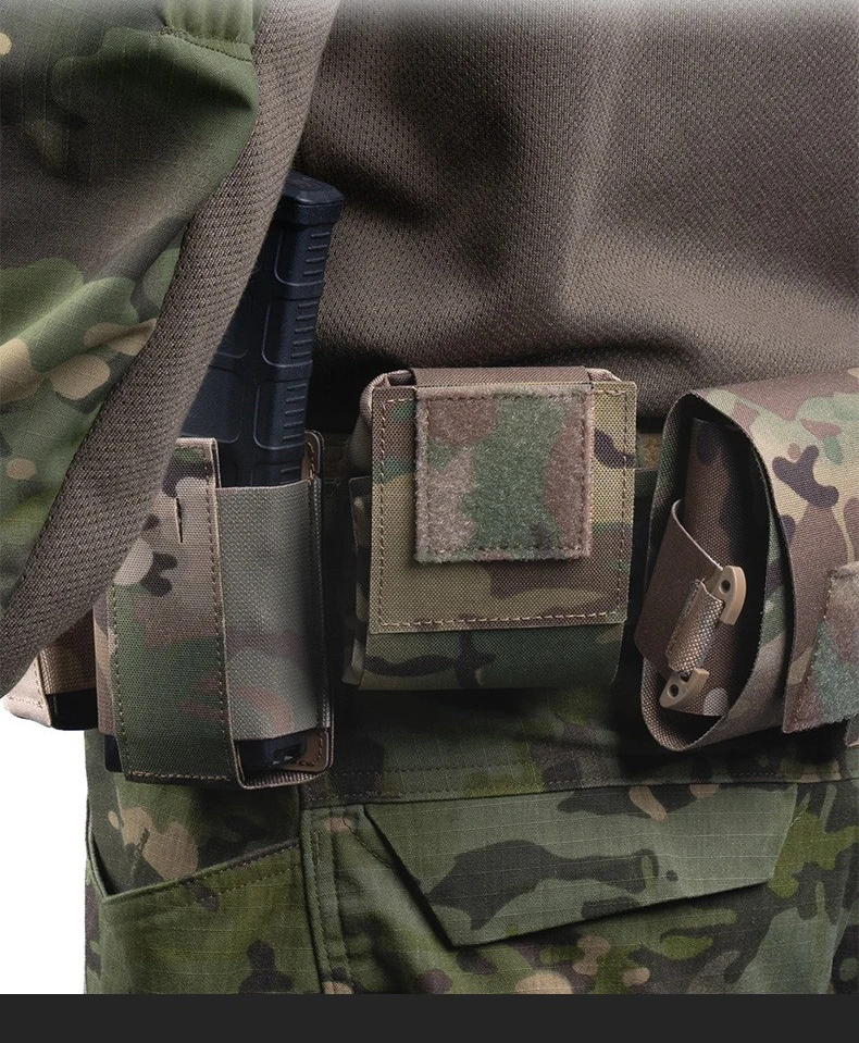 Vista de la bolsa táctica plegable con sistema MOLLE