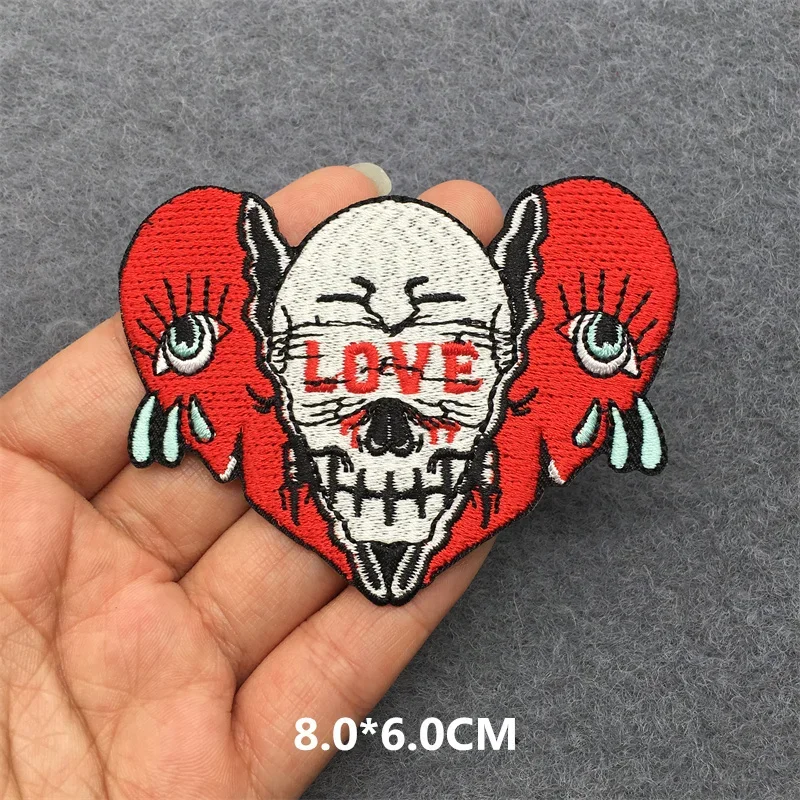 Parche bordado termoadhesivo llama punk calavera – Para chaqueta - imagen 3