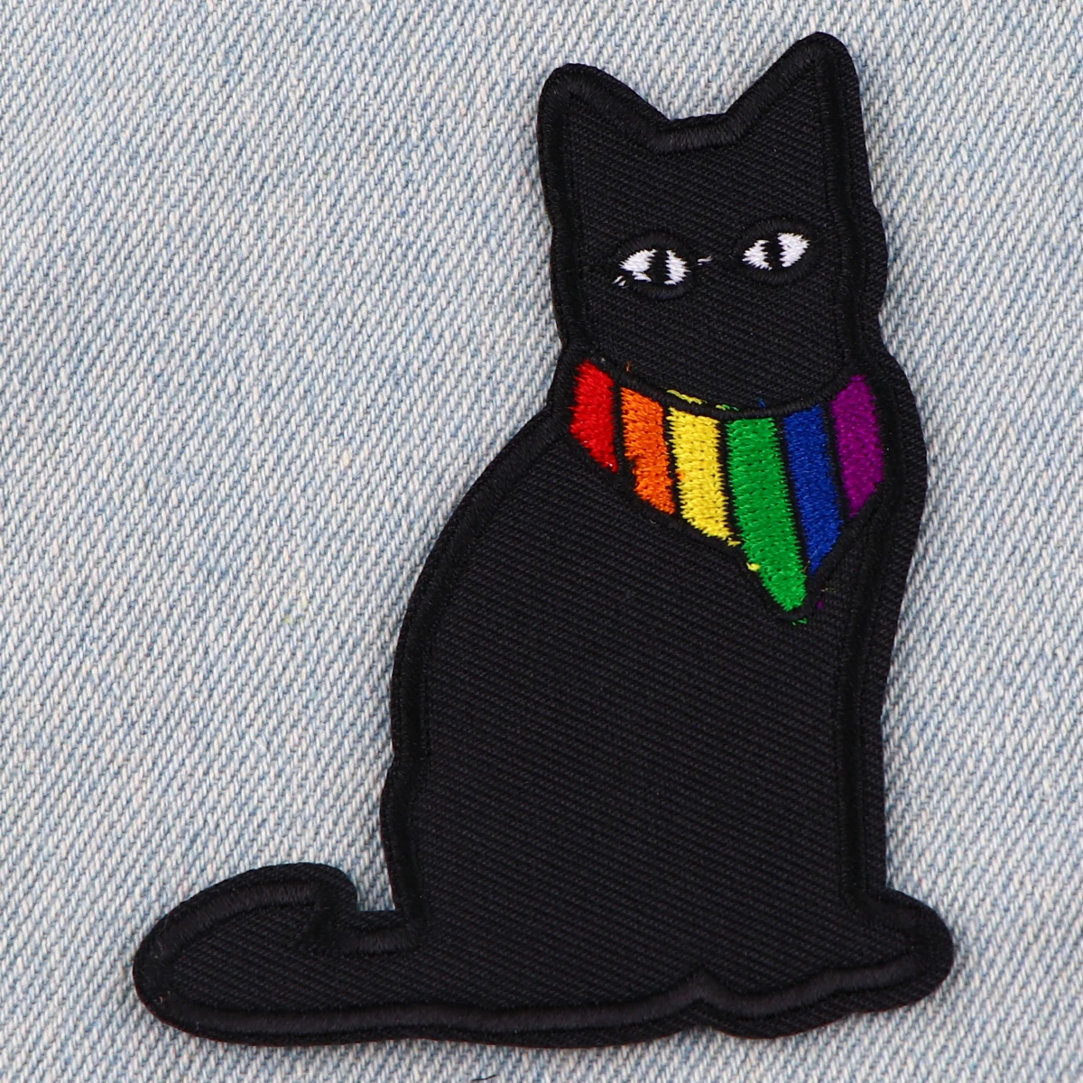Parche bordado gato negro – Para coser o planchar en ropa - imagen 2