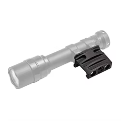 Montaje riel lateral Picatinny 45° para linterna táctica SF M300/M600