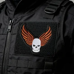 Parche táctico calavera con alas, gancho y bucle para ropa