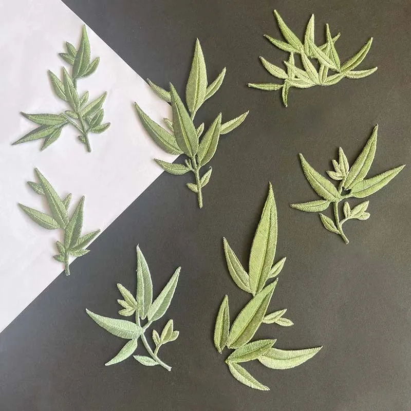 Variedad de diseños de parches florales