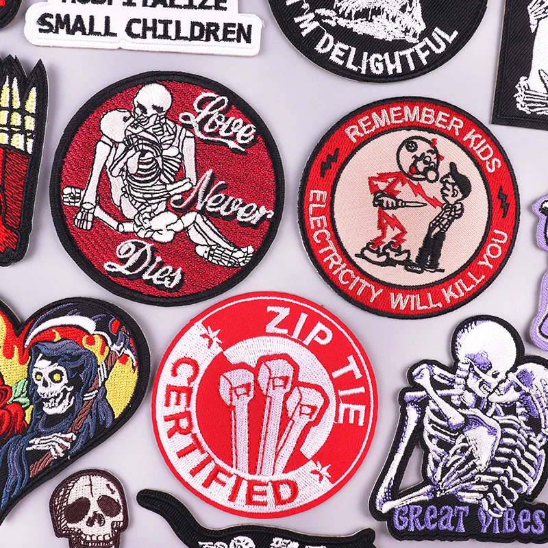 Parche calavera punk bordado termoadhesivo DIY - imagen 5