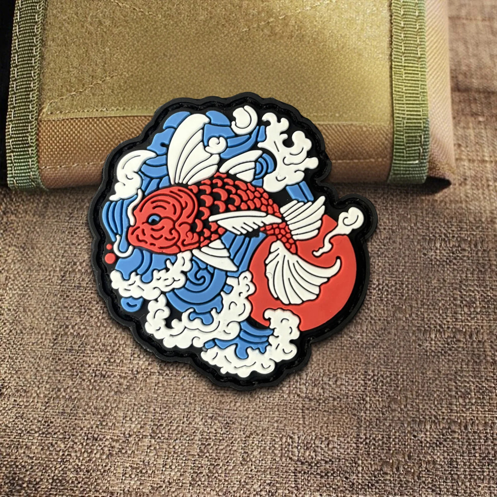 Detalle trasero gancho y bucle parche táctico