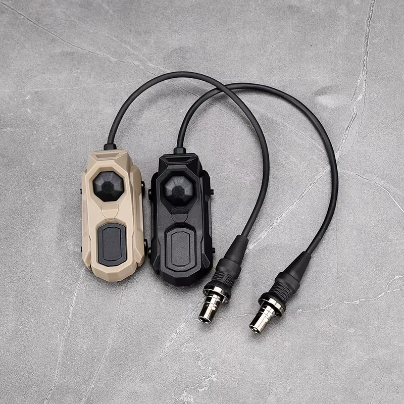 Linterna táctica con interruptor SF Plug para airsoft y caza - imagen 5