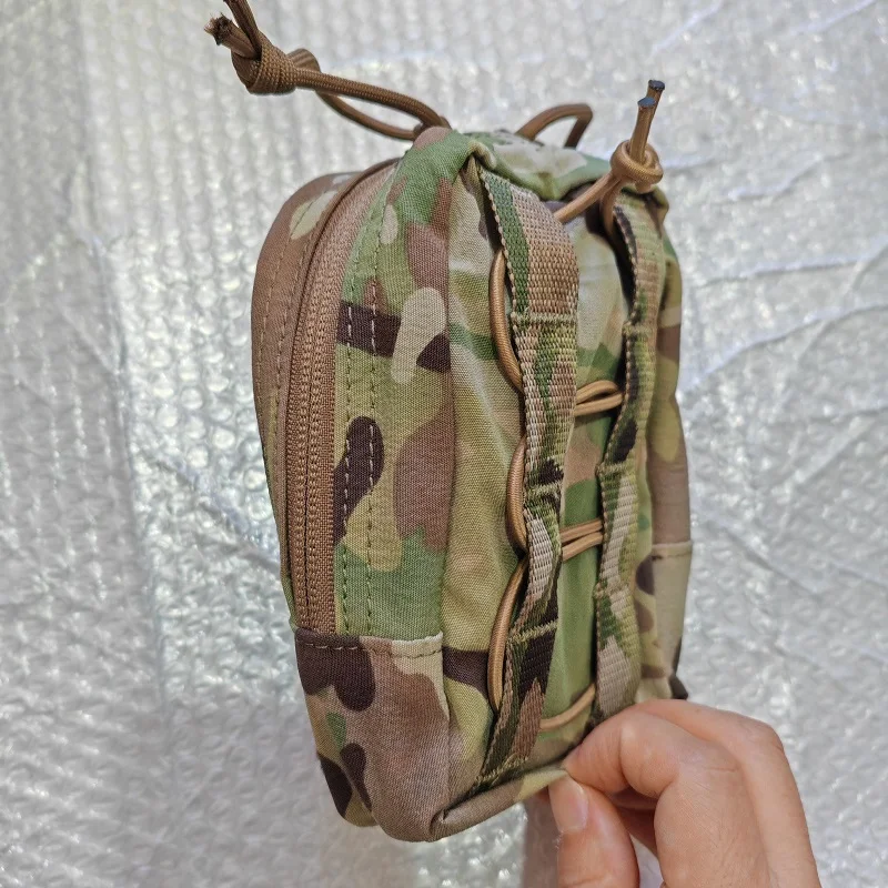 Bolsa deportiva vertical con tejido elástico en cuatro direcciones - imagen 4