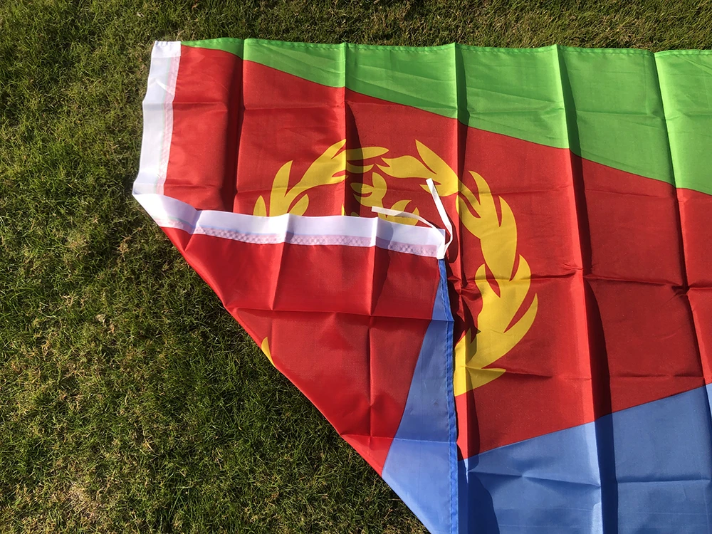 Vista completa de la bandera nacional de Eritrea