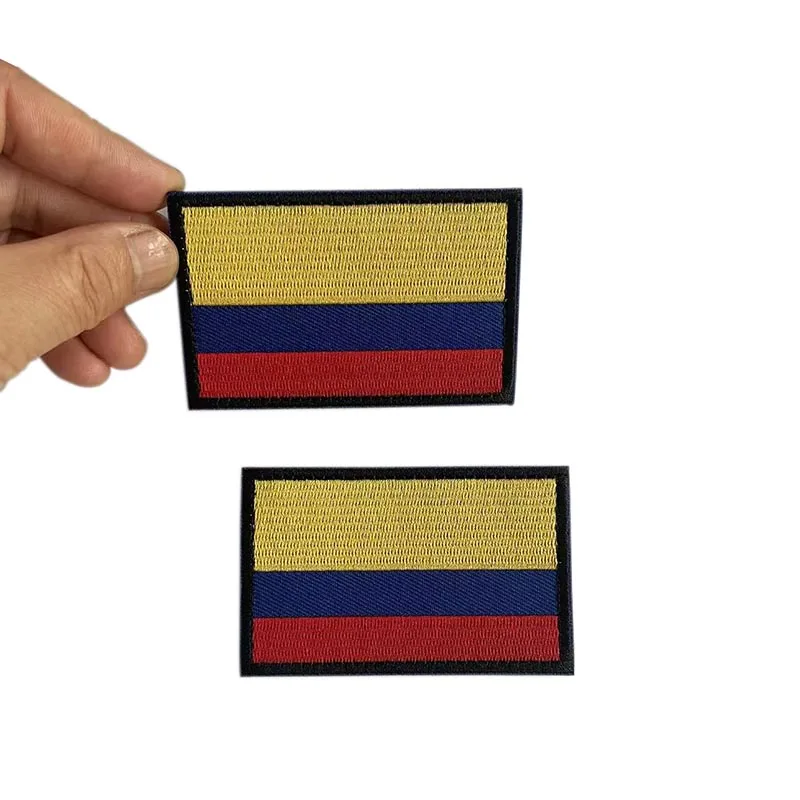 Detalle del bordado mostrando la calidad de los hilos