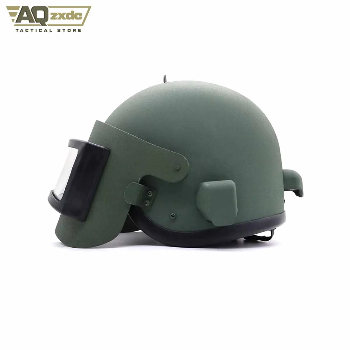 Casco K63 en uso durante partida de airsoft