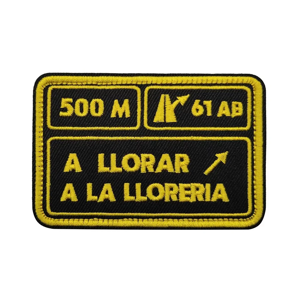 Parche morale bordado A LLORAR – Velcro táctico para uniforme - imagen 3
