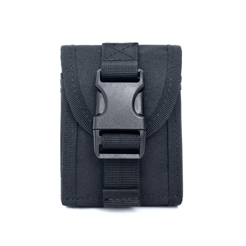 Bolsa compacta con hebilla delantera