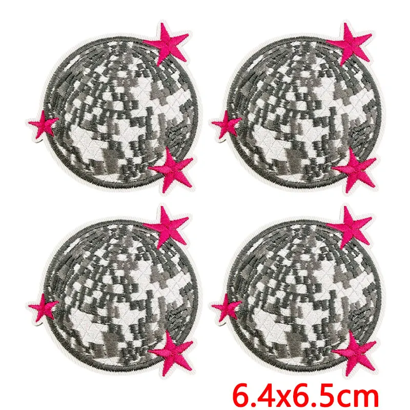 Uso del parche decorativo en chaqueta vaquera