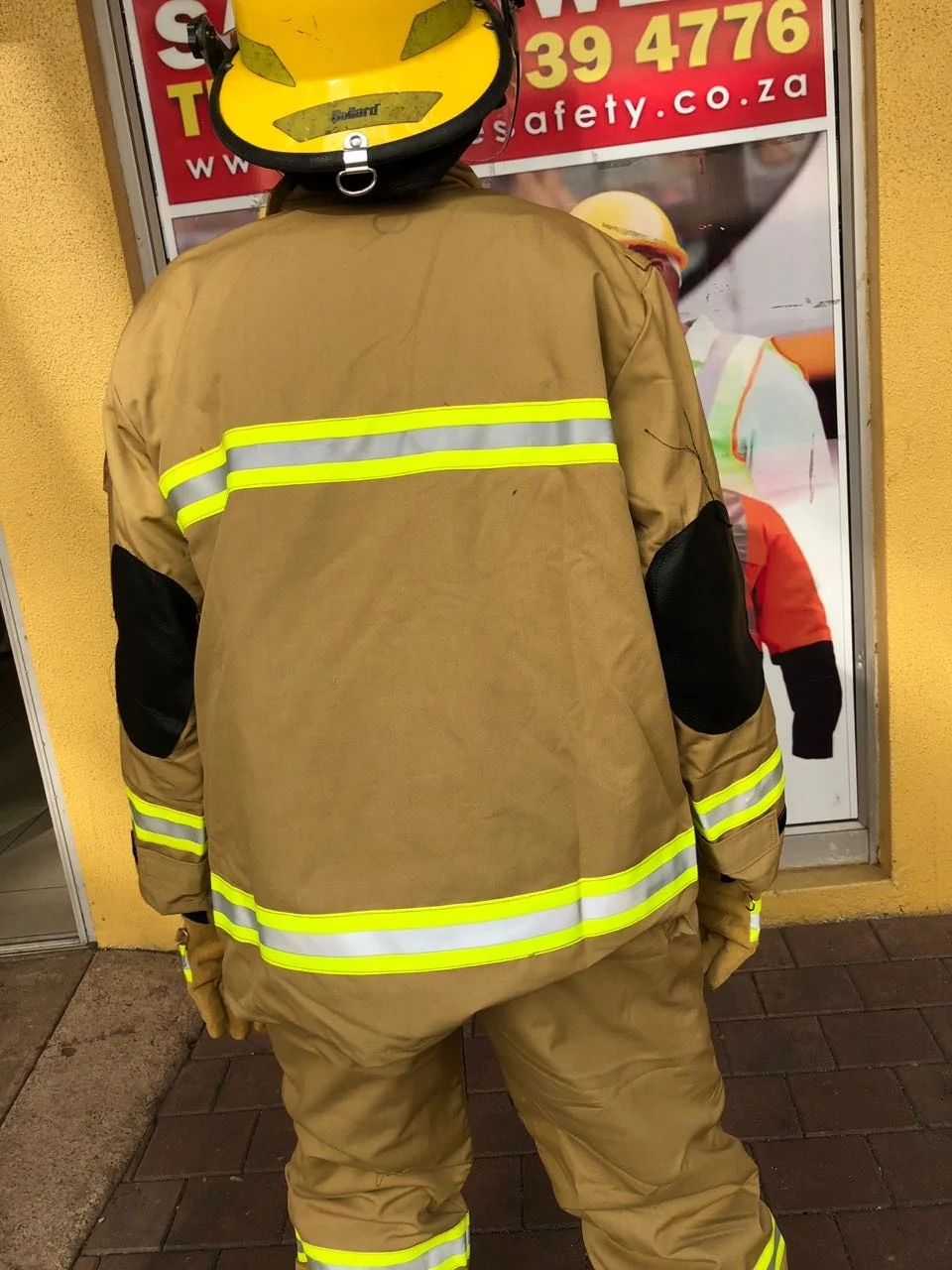 Traje antincendios EN469 impermeable térmico con tiras reflectantes - imagen 5