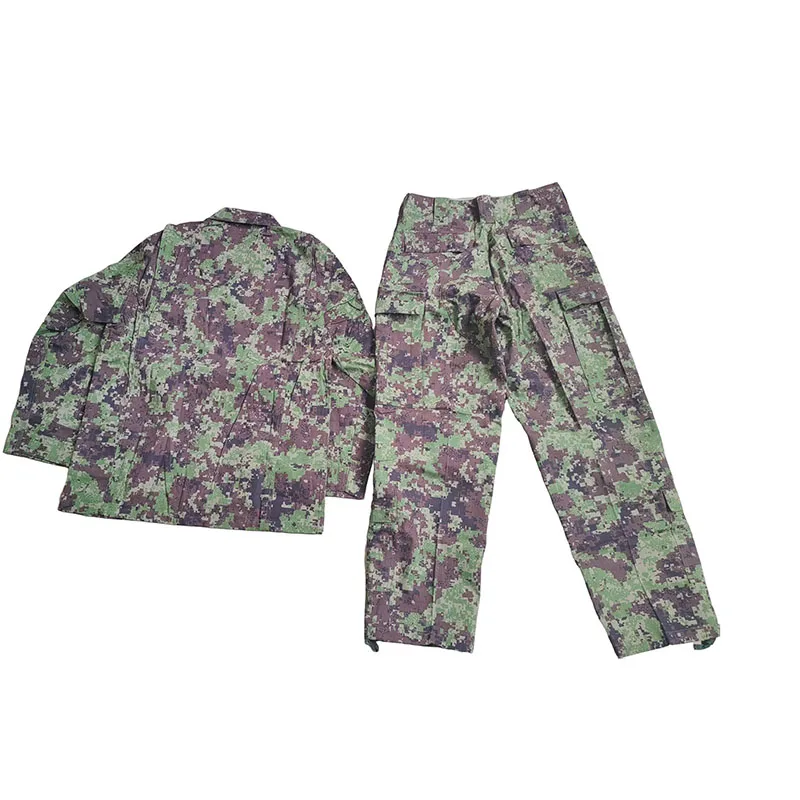 Conjunto de camuflaje digital verde para uniforme táctico - imagen 2