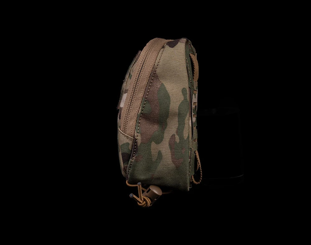 Bolsa en color verde ranger colocada en equipo táctico