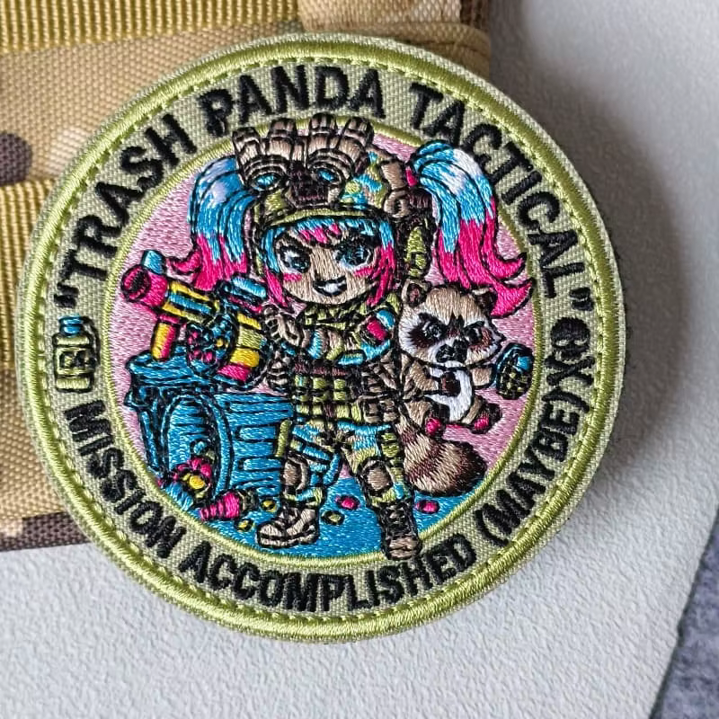 Parche táctico bordado estilo anime con velcro MOLLE para ropa - imagen 2
