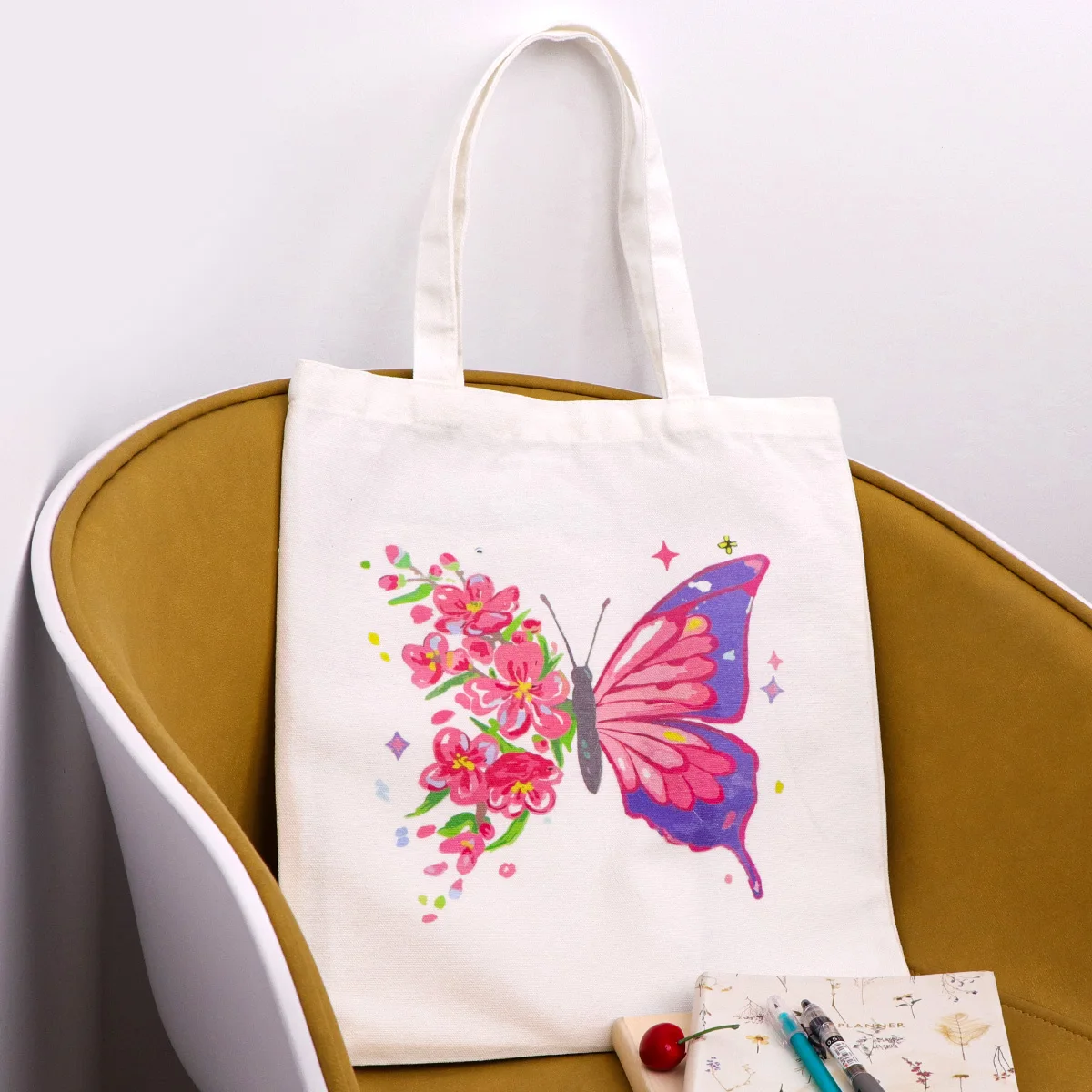 Bolso de lona con estampado de mariposa y flores