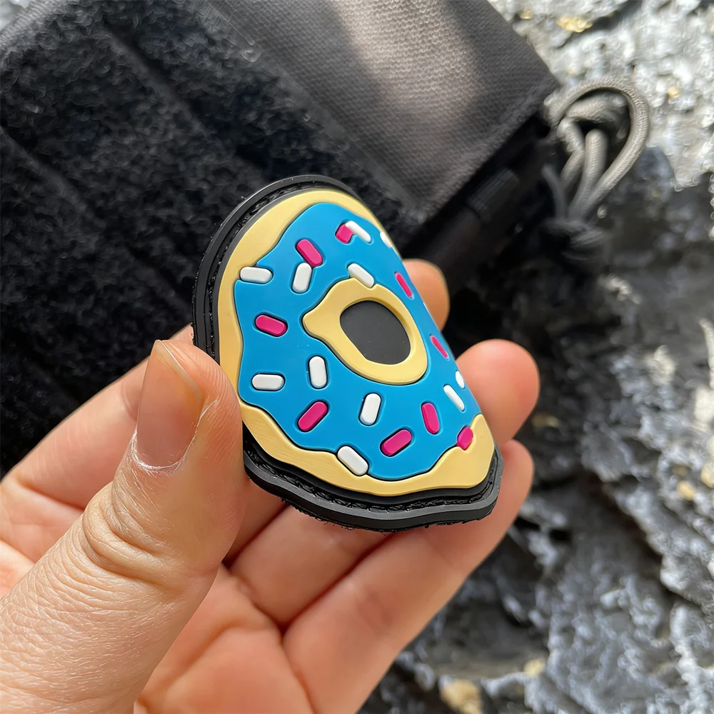 Brazalete táctico parche PVC 3D Dónut para mochila - imagen 3