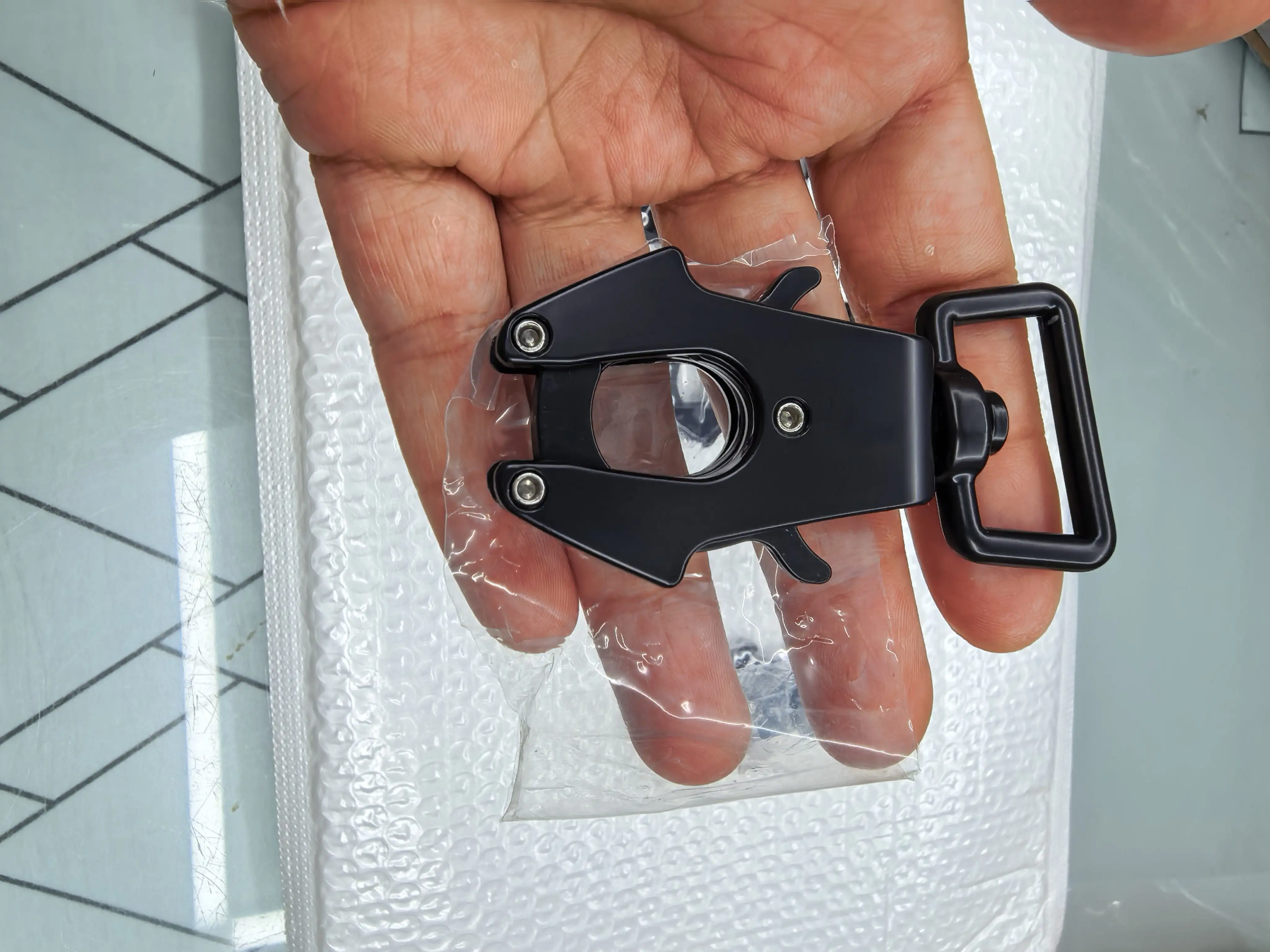 Mosquetón con clip de seguridad liberación rápida para mochila - imagen 5