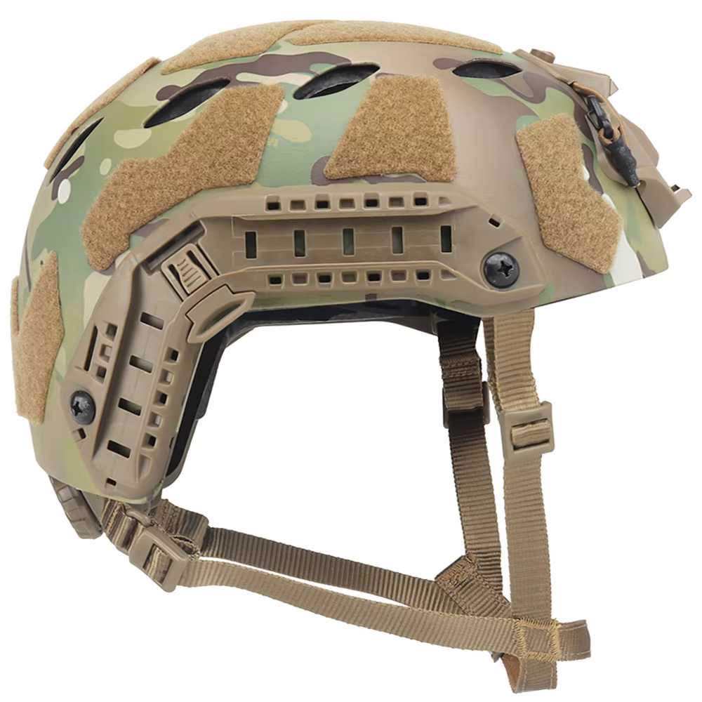 Casco FAST SF en color Multicam