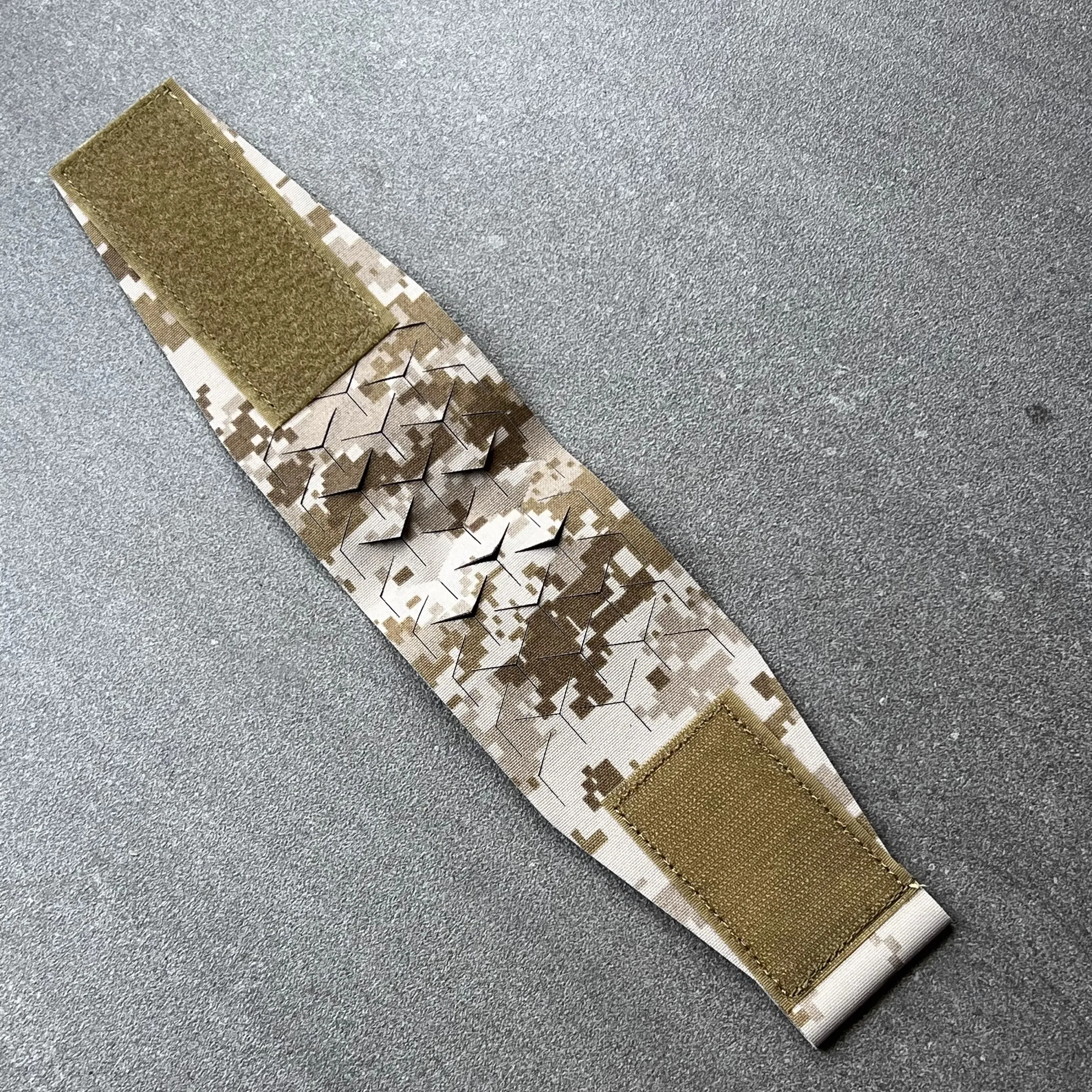 SS SPUD MK4 Pangolin Flap – Bolsa táctica multiusos AOR/MC - imagen 2