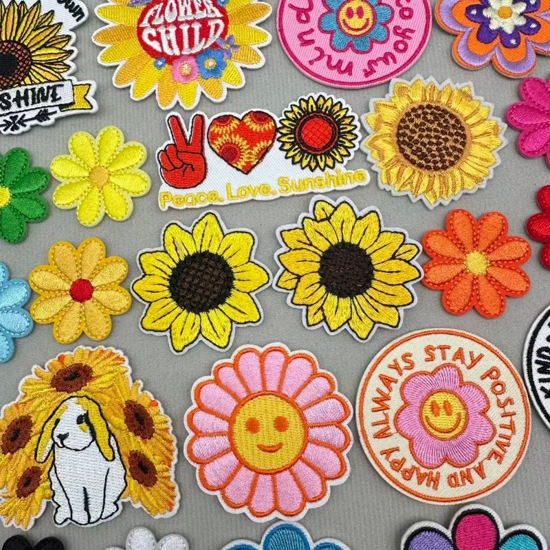 Parche bordado girasol para planchar – insignia en mochila - imagen 2