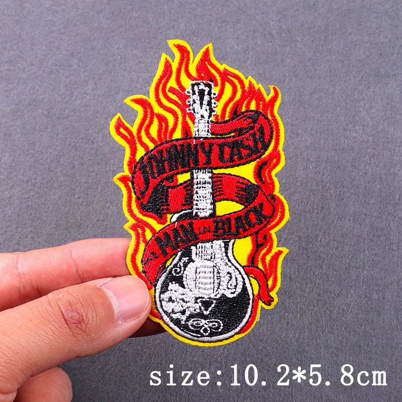 Parche bordado guitarra de fuego – Calavera punk para planchar - imagen 5