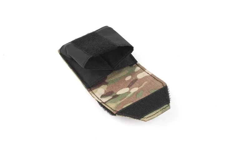 Bolsa táctica PEW en uso