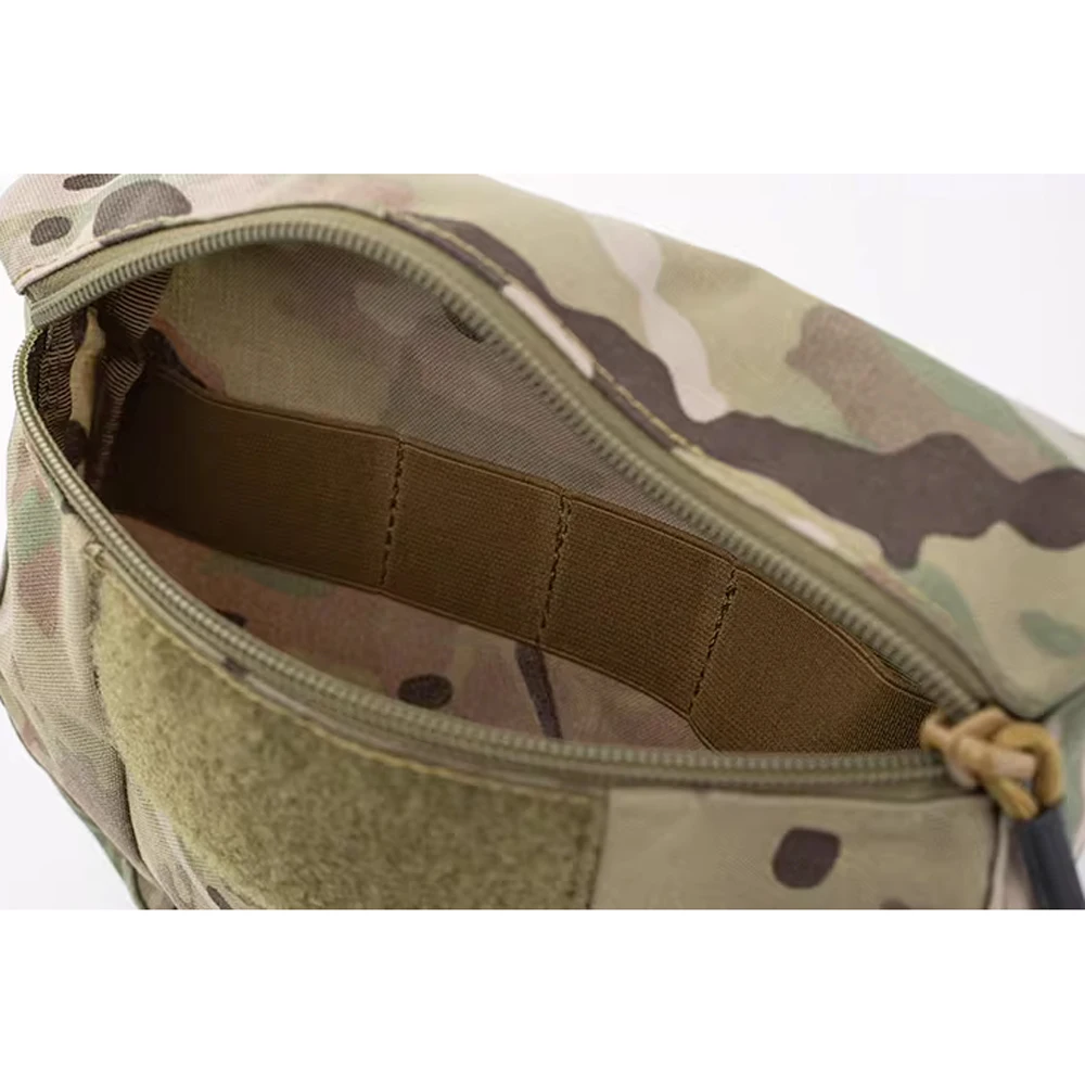 Detalle de cremalleras YKK y tiradores paracord