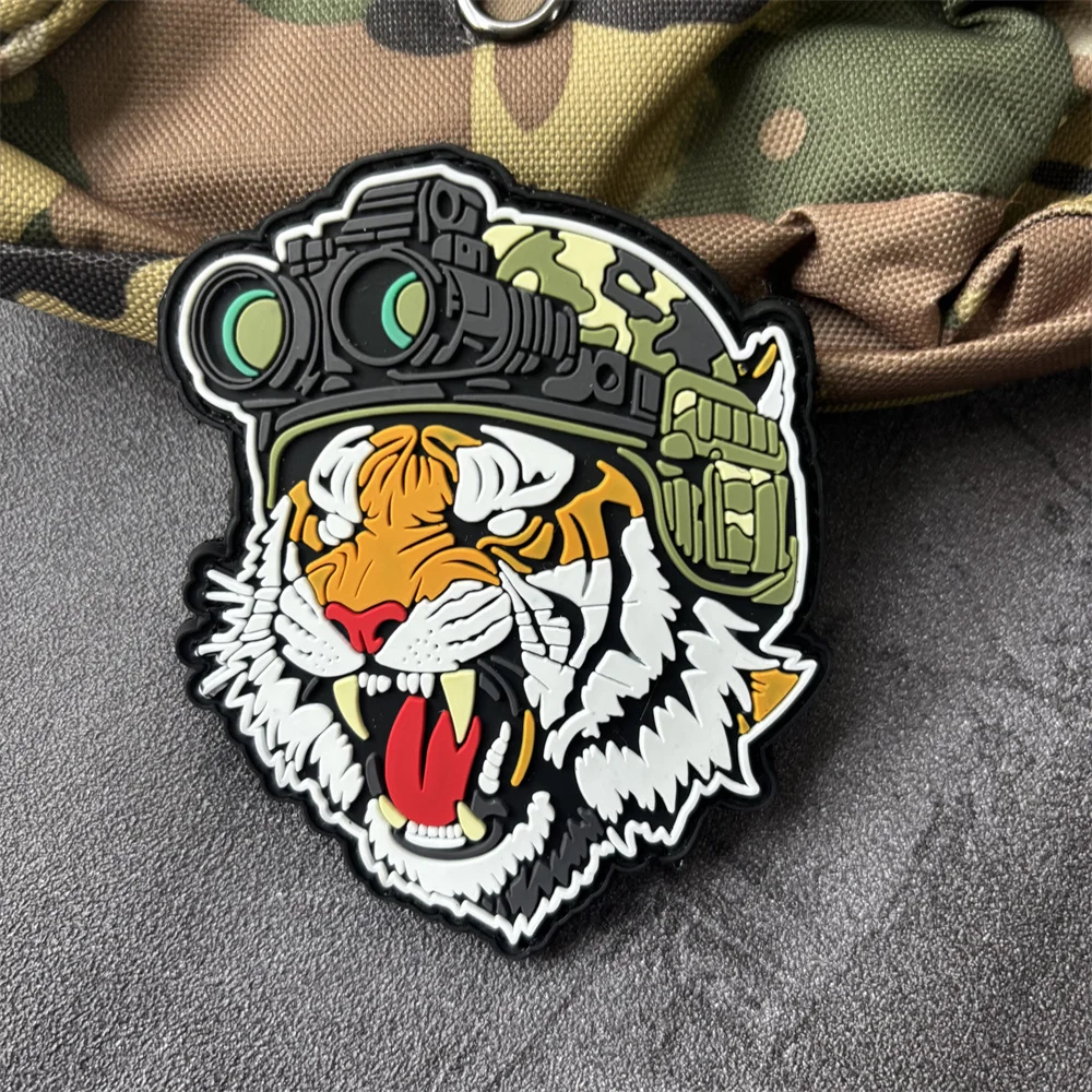 Tiger parche táctico PVC visión nocturna insignia moral gancho y bucle - imagen 4