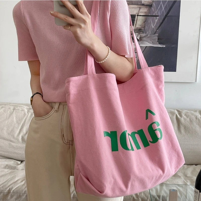 Bolso de compras moderno y versátil