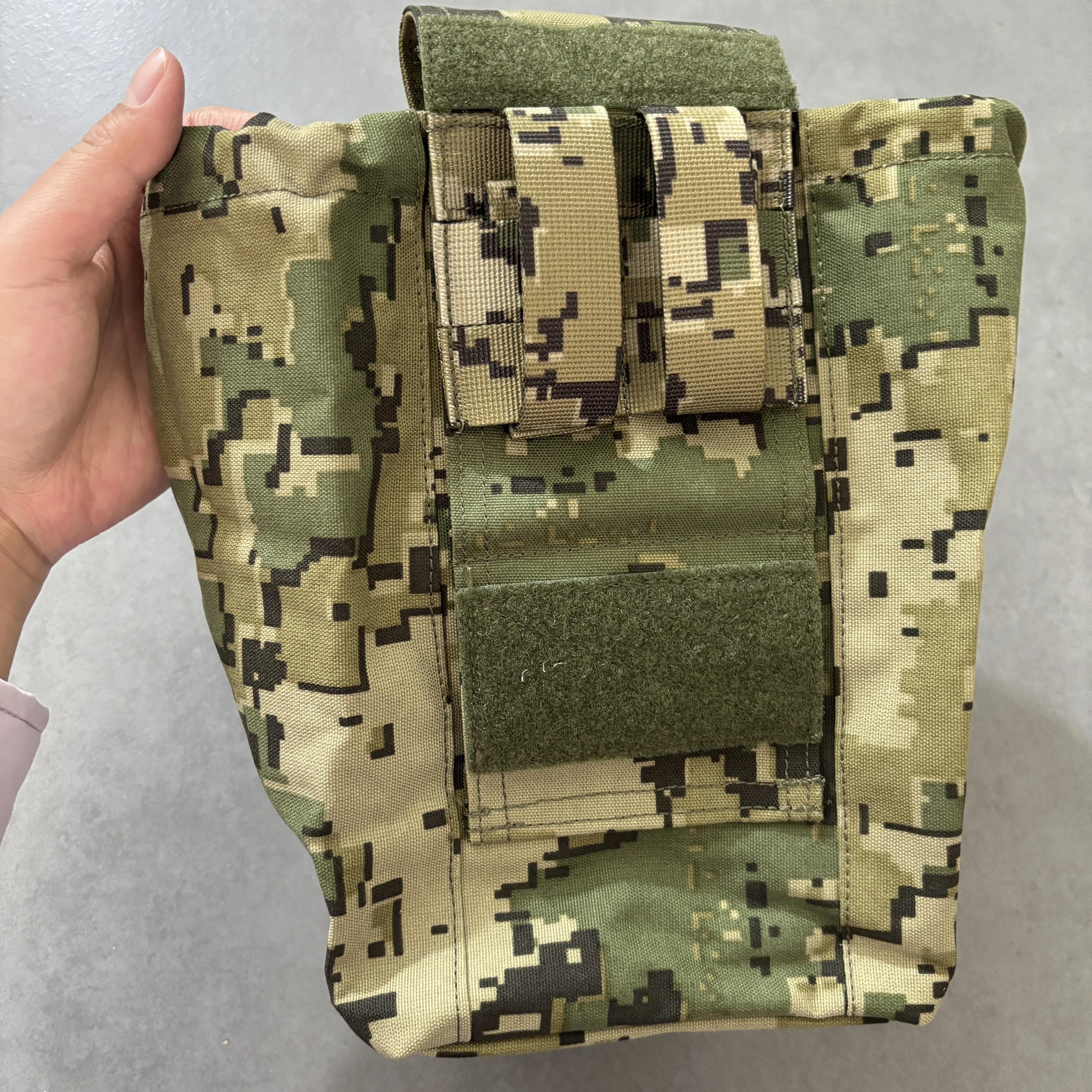 Bolsa táctica multiusos para accesorios en camuflaje mexicano - imagen 4