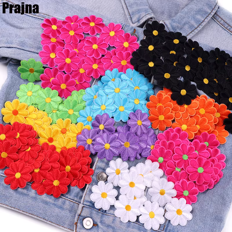 Parche bordado con motivos florales