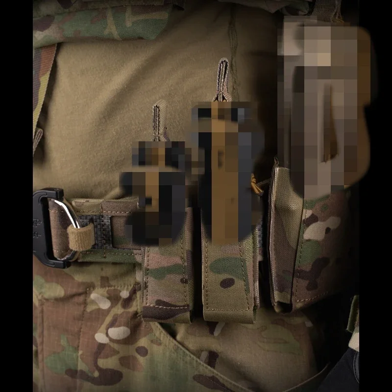 Portacargadores doble elástico 9 mm con portalámpara y portacuchillo - imagen 2