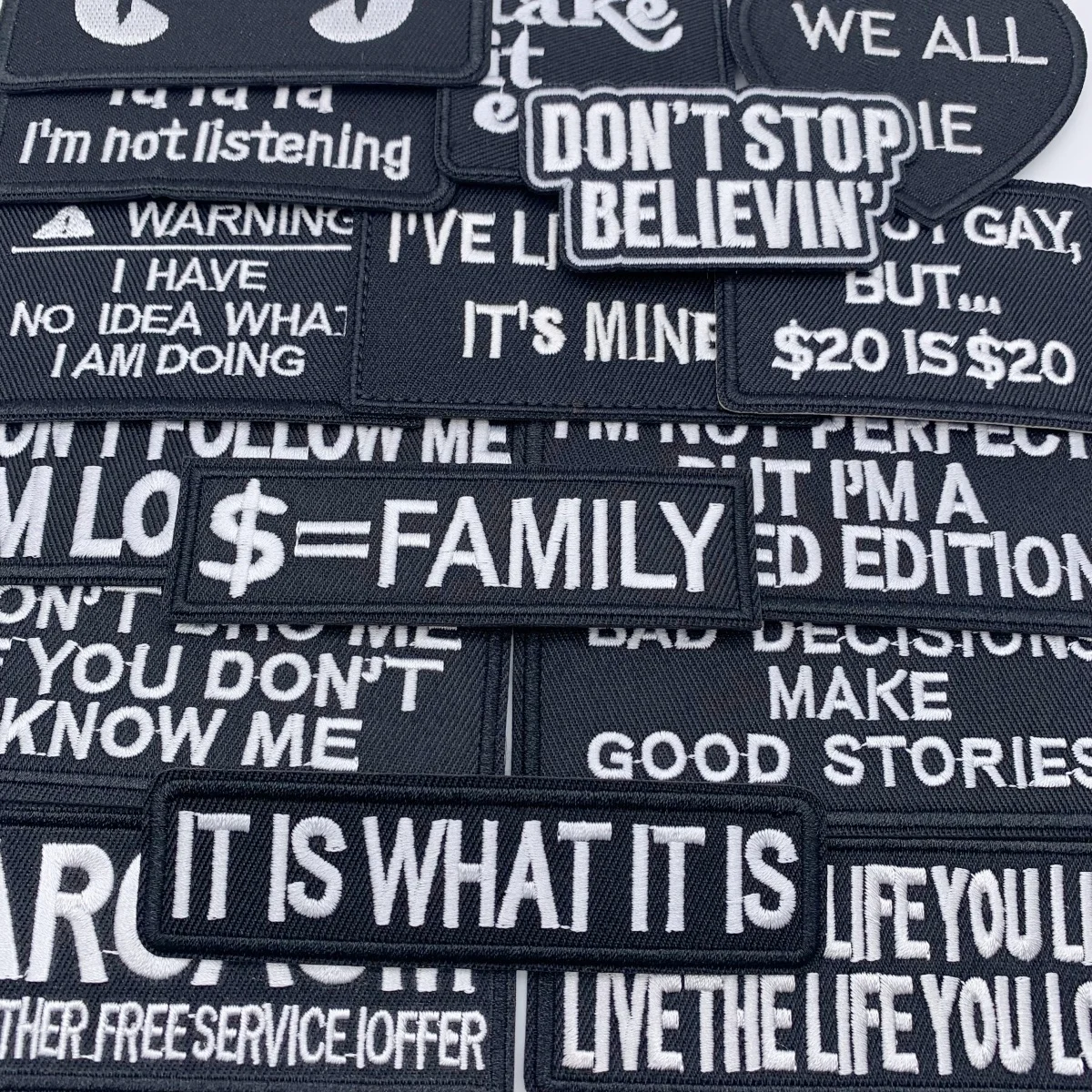 Parches termoadhesivos bordados con frases divertidas para ropa - imagen 3