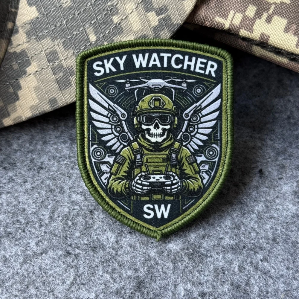 Sky Watcher Parche táctico para piloto de dron con calavera alada - imagen 2
