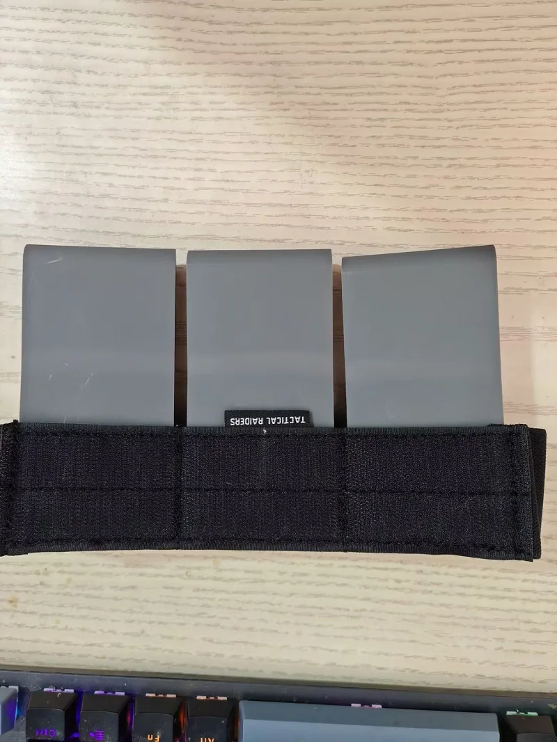 Portacargadores MOLLE triple ABS integrado con bolsillo - imagen 5
