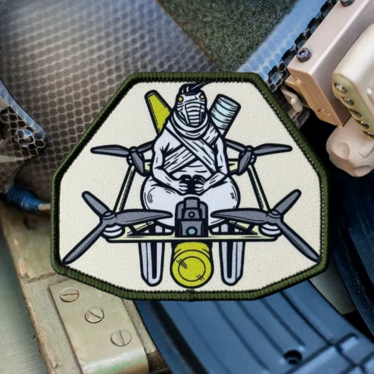 Parche táctico Operador en espera UAV con velcro y adhesivo - imagen 4