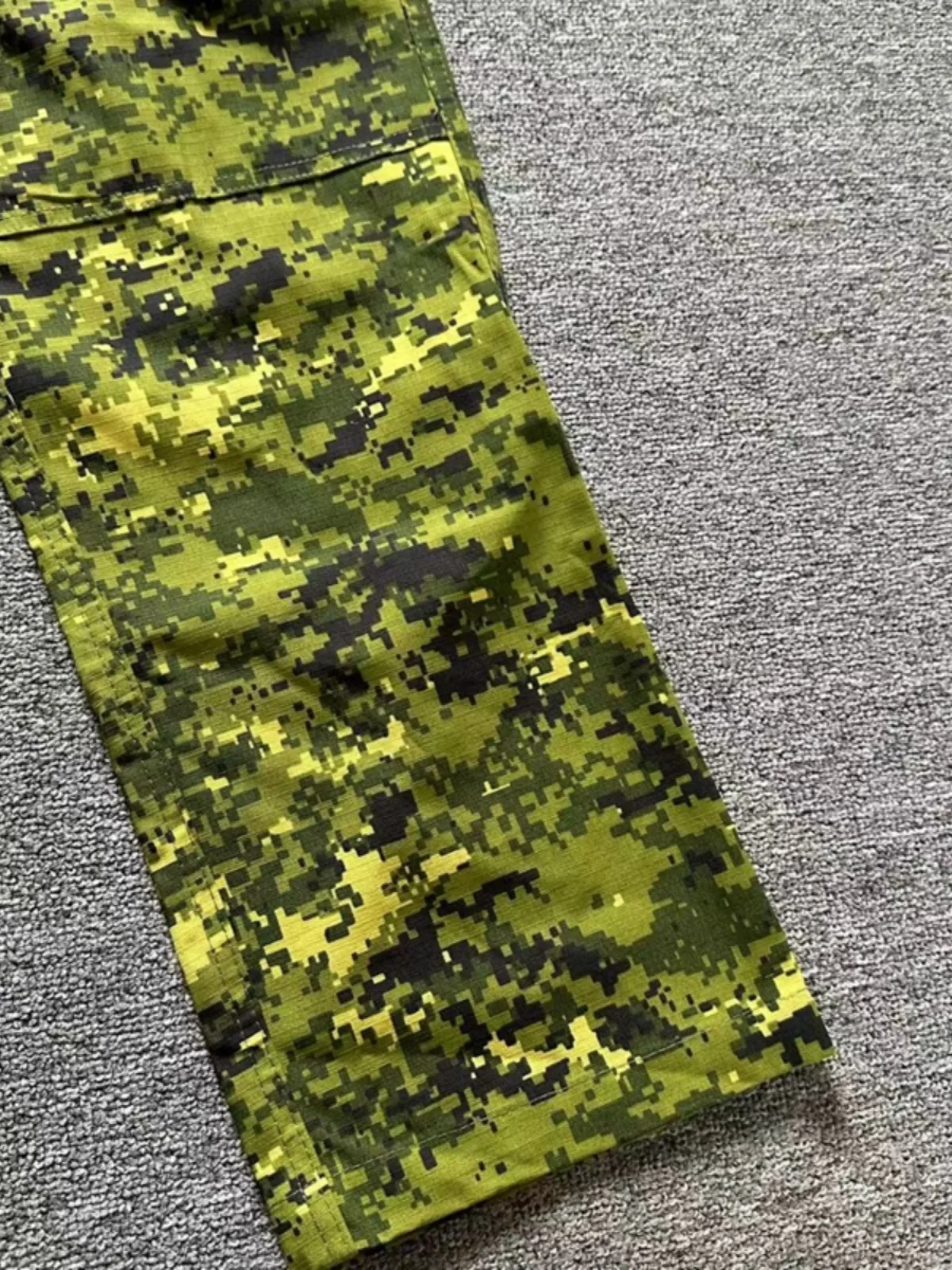 Pantalones tácticos camuflaje de rejilla pierna recta exterior - imagen 3