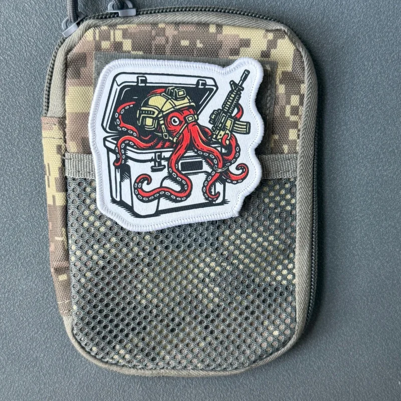 Parche táctico morale octopus con velcro para mochila y ropa - imagen 3