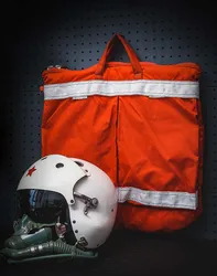 Bolsa táctica gruesa para casco con sujeción colgante anticolisión