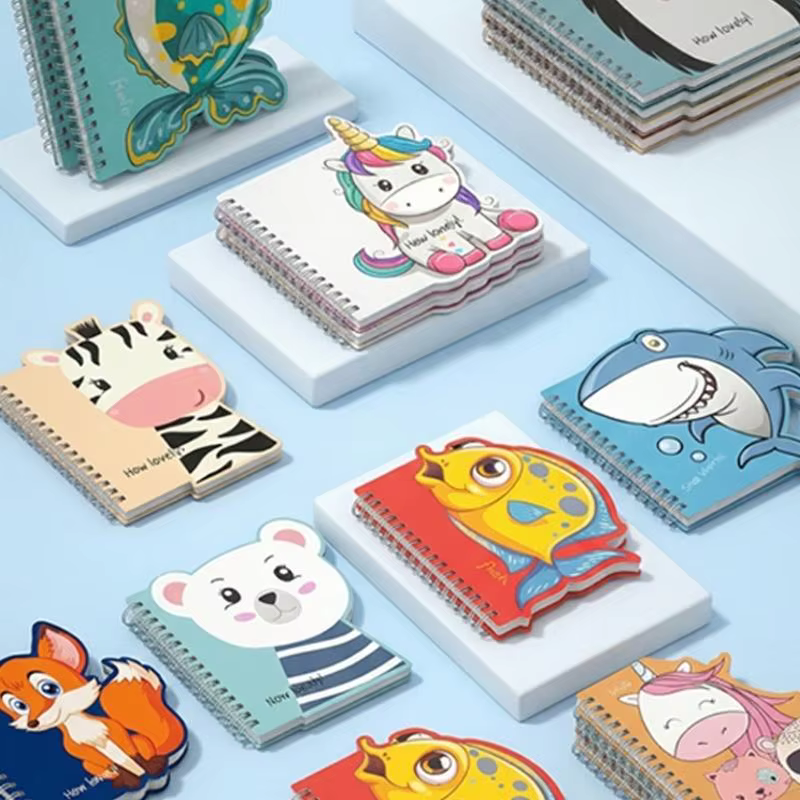 Cuaderno escolar encuadernación resistente diseños infantiles en color