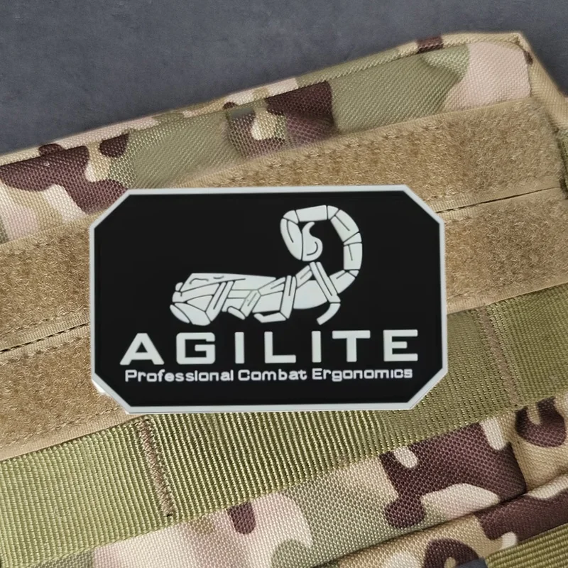 AGILITE Scorpion Logo 3D PVC Parche Táctico Gancho y Bucle MOLLE - imagen 4